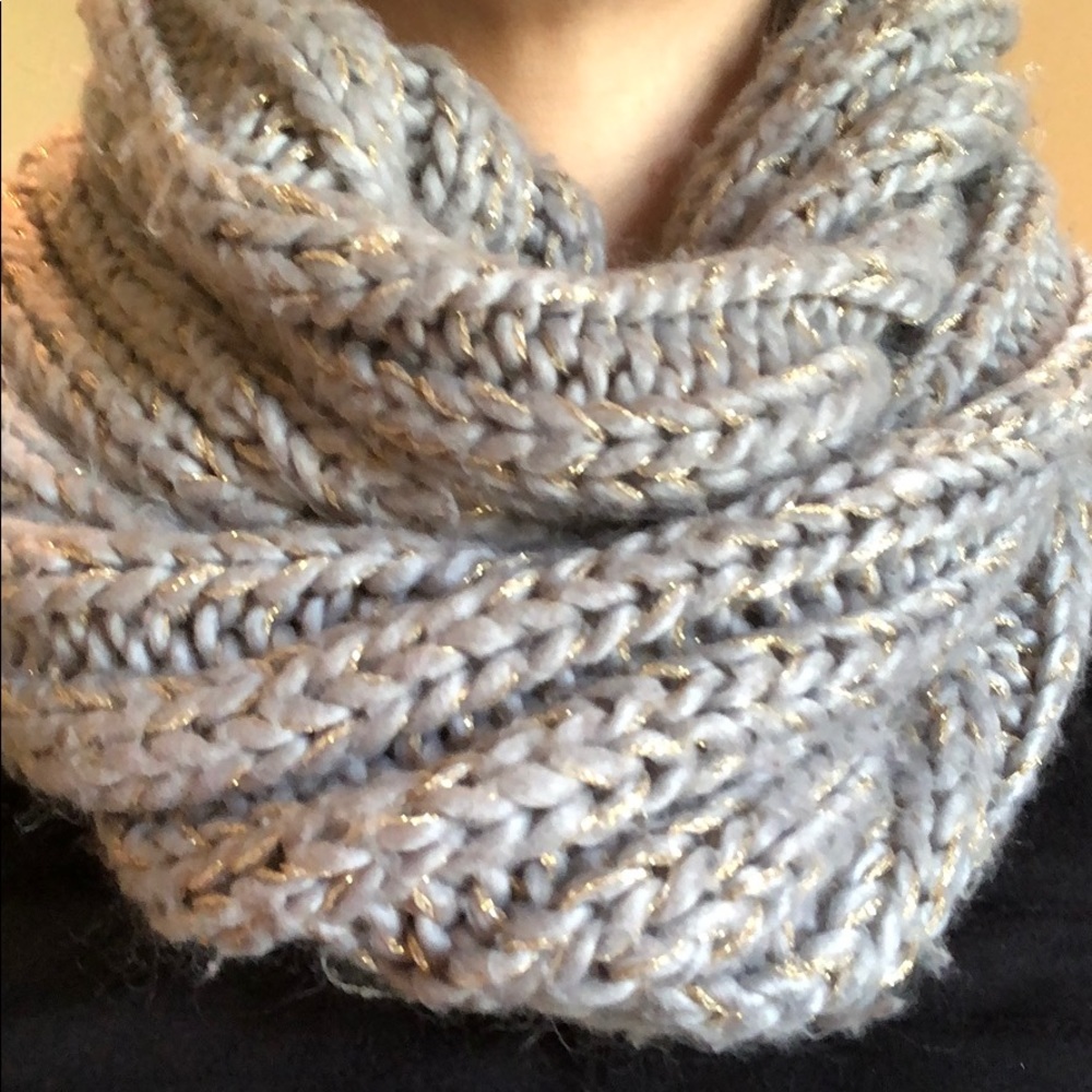 Infinity scarf